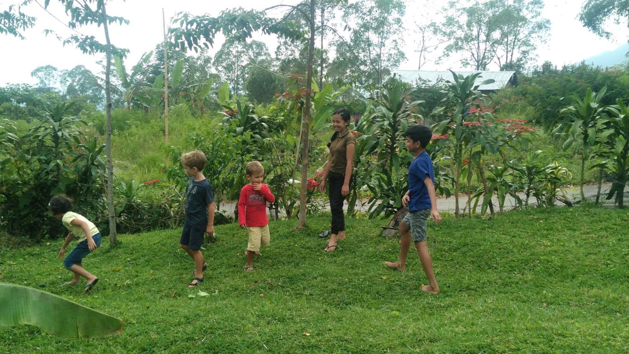 Karleta Homestay Ruteng Exterior foto
